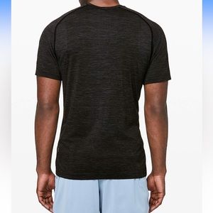 Lululemon Metal Vent Tech Short sleeve